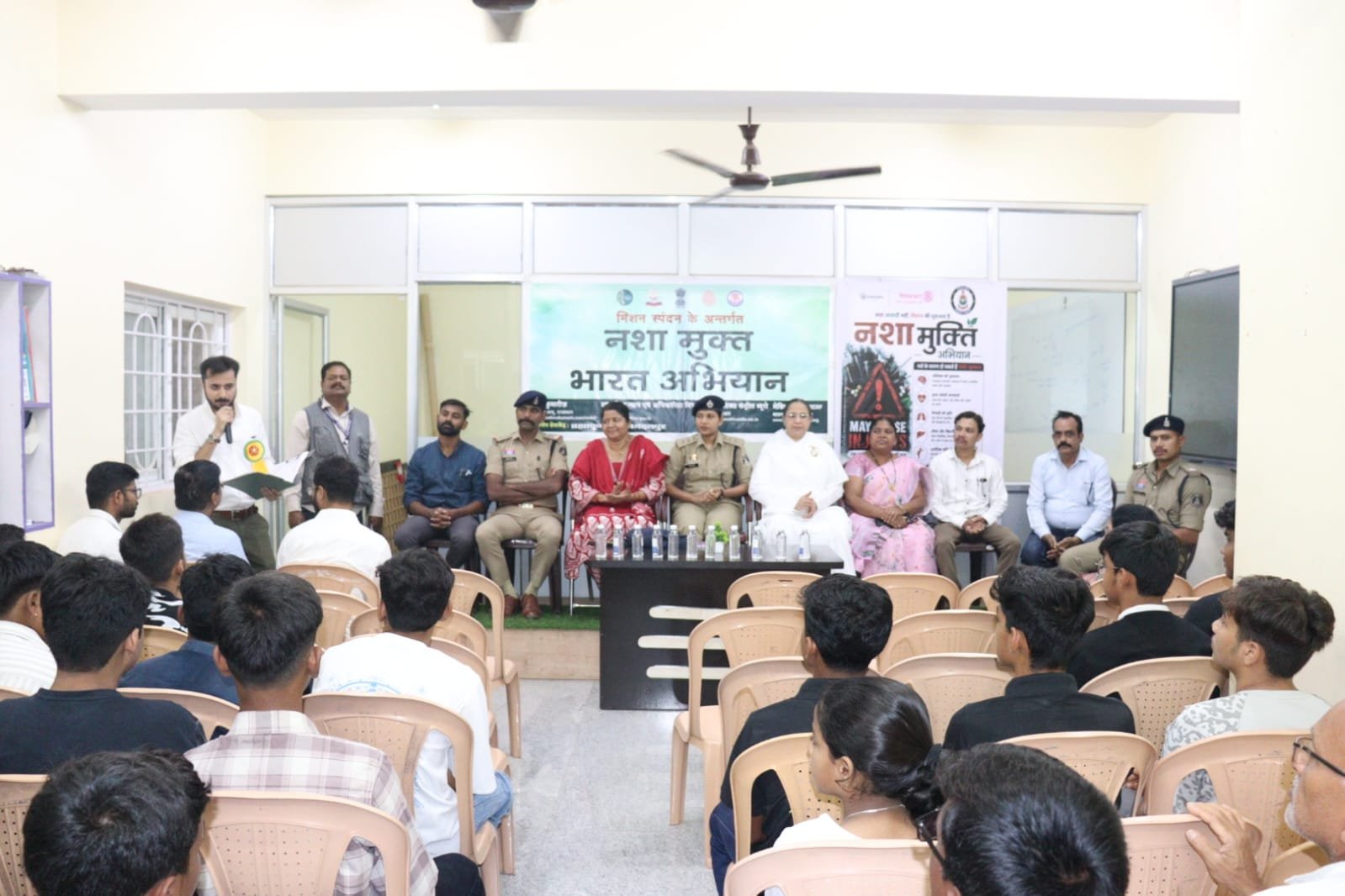 पुलिस और विभिन्न विभागों के संयुक्त प्रयास से चला जागरूकता अभियान